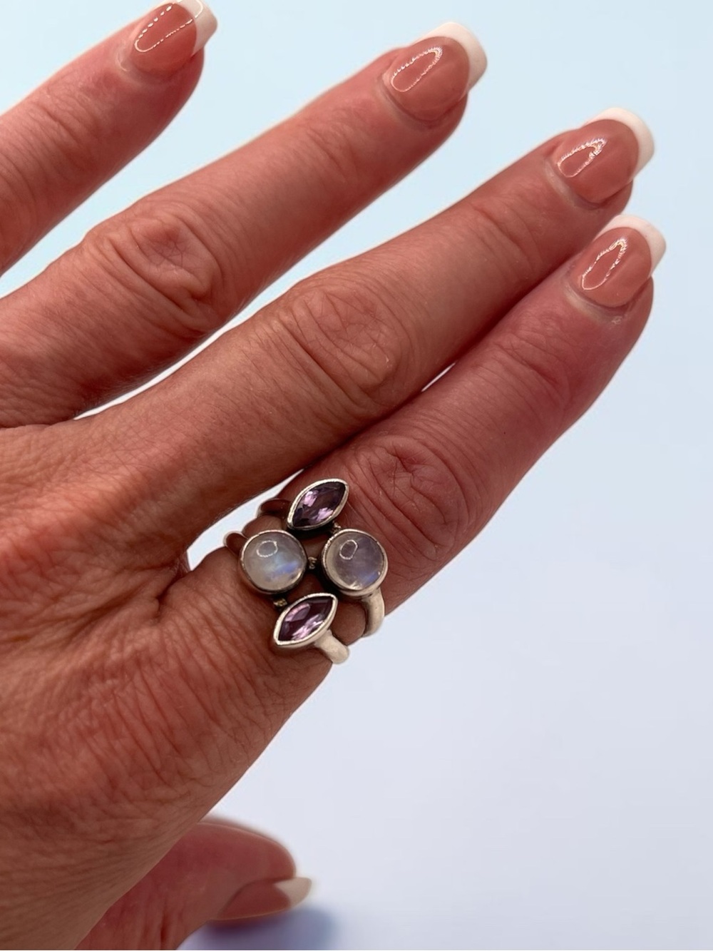 925 Sterling Silver Moonstone Amethyst Split Shank Cluster Ring Size 6.25